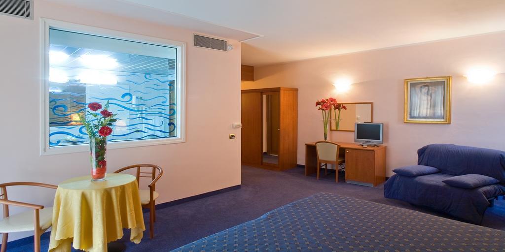 Valdenza Hotel Campegine Екстериор снимка