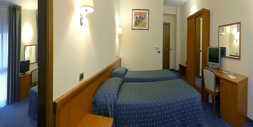 Valdenza Hotel Campegine Екстериор снимка