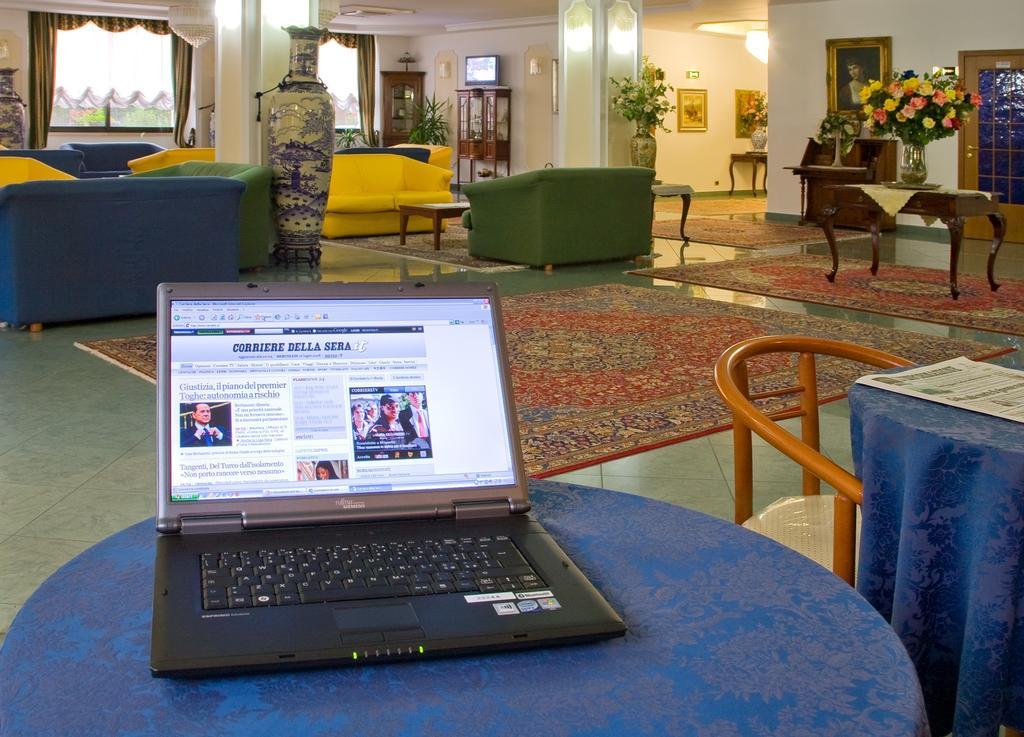 Valdenza Hotel Campegine Екстериор снимка