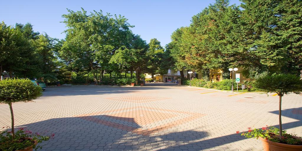 Valdenza Hotel Campegine Екстериор снимка