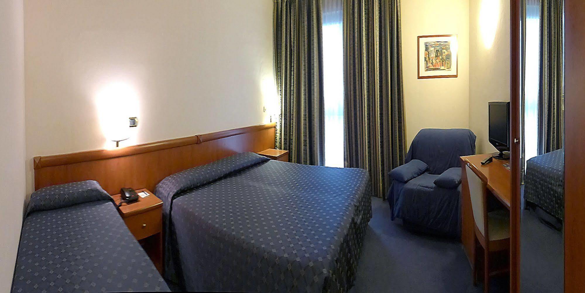 Valdenza Hotel Campegine Екстериор снимка